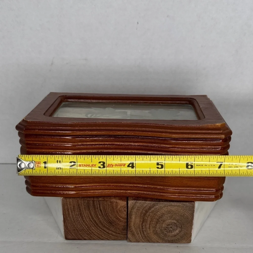 Vintage Linden Wooden Jewelry/Trinket Box with Etched Glass Flowers & Hinged Lid